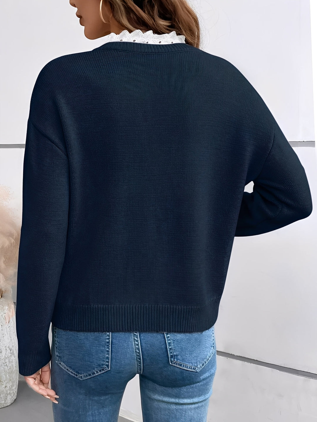 Olivarae - Pull Tricoté Élégant avec Col en Dentelle Raffiné